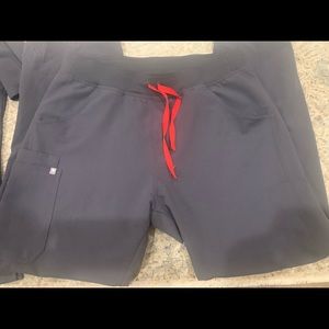 FIGS women’s KADE cargo pants